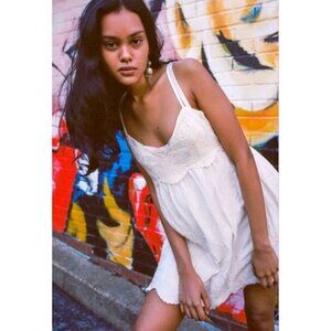 Urban Outfitters White Floral Embroidered Scalloped Babydoll Mini Dress | Boho L